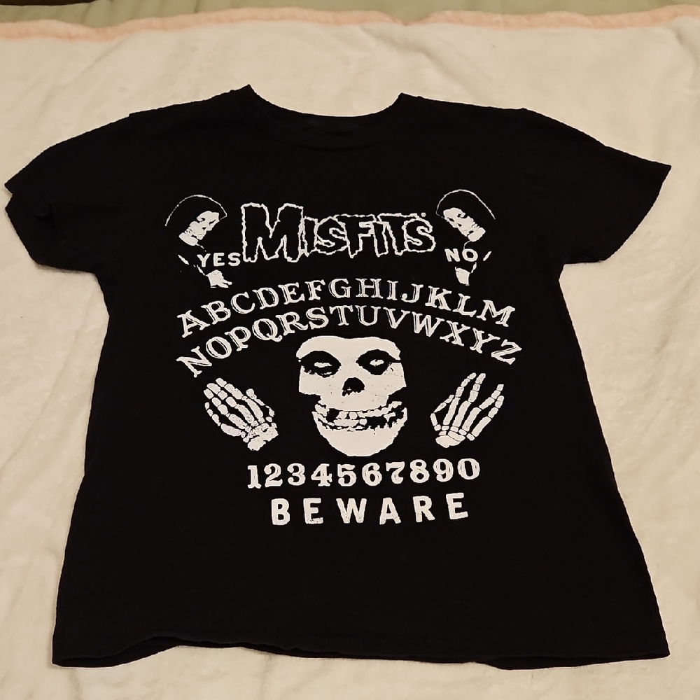 2018 Misfits Band Ouija Board Beware Shirt Men’s Size XS